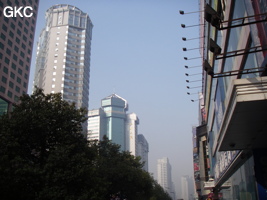 Les buildings au centre ville de Guiyang 贵阳 (Guizhou 贵州).